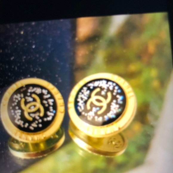 Black and Gold Speckle Chanel button set of 2 - Picture 2 of 3